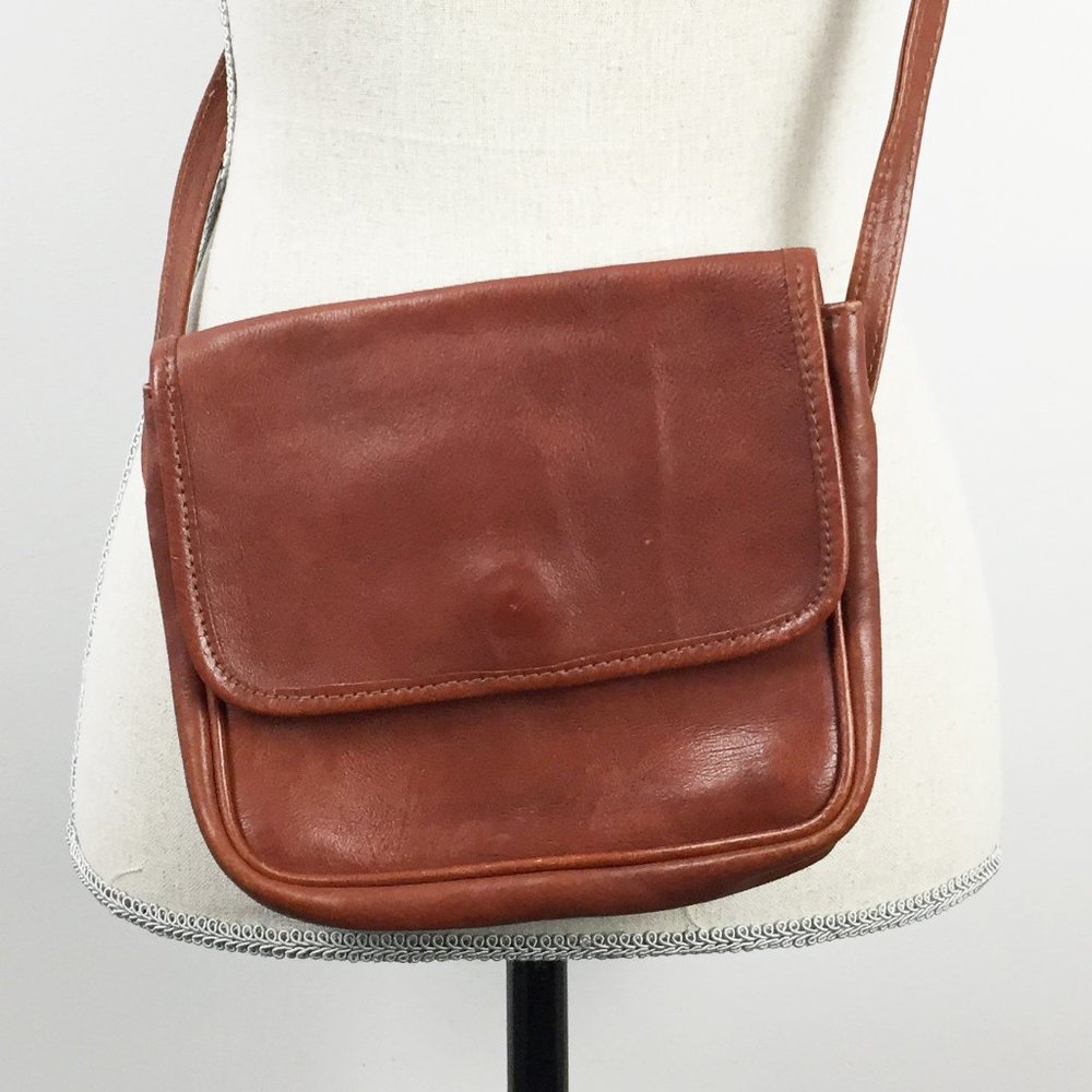 Minimalist Brown Leather Crossbody Purse ~ VGU VTG